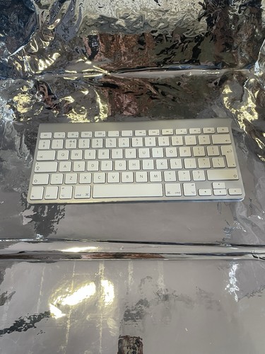Apple wireless keyboard - apple,