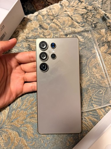 Ultra handy neuwertig - 25,