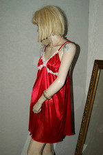 GLANZ - Brillantes SATIN Nachthemd * Negligee * Nachtkleid rot stolz M/L