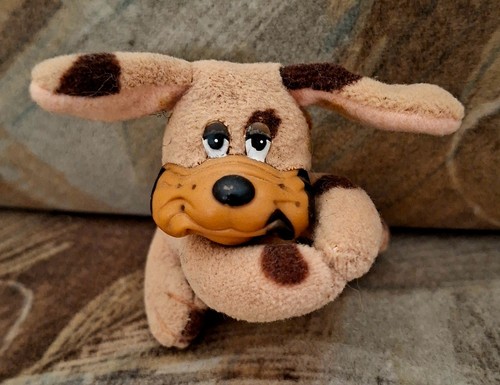 Uralt vintage klammertier hund - vintage,