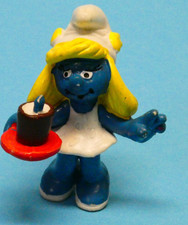 Nr 3  Schlumpfine Stewardess