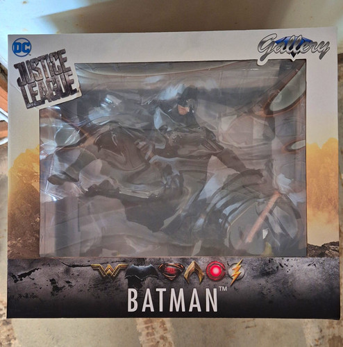 Diamond select toys justice - diamond,
