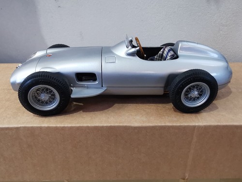 Cmc mercedes 196 t8109 - 1:18,
