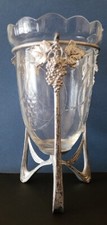 reine Jugendstil vase glas mit/in Metallrahmen aufsteller Weintrauben Rankenmoti