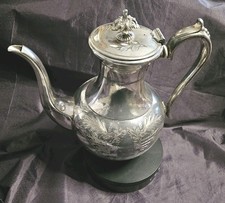 Antike versilberte Kaffeekanne