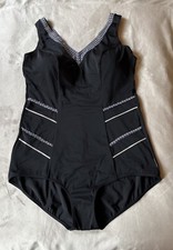 Sunmarin ~ Badeanzug ~ Größe