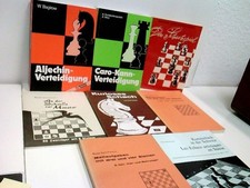 Konvolut bestehend aus 8 Bänden zum Thema: Schach. div. Autoren, W.: