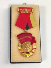 DDR Orden  Banner der Arbeit -