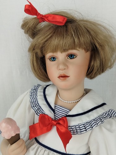 Porzellanpuppe das puppen - porzellanpuppe,