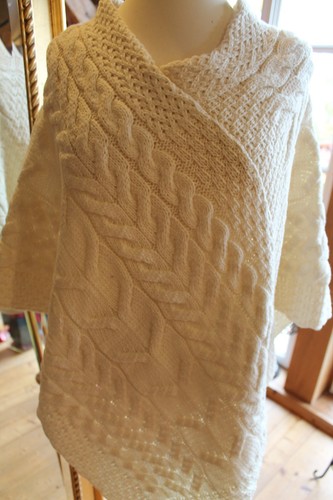 Aran poncho zopfmuster - aran,