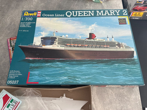Revell ocean liner - revell,