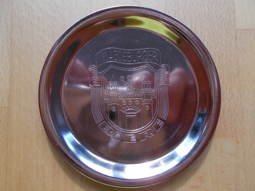 Ddr metall bierdeckel - metall,