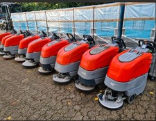 HAKO diverse REINIGUNGSMASCHINEN AUFSITZMASCHINEN B30 und B45 an Bastler 