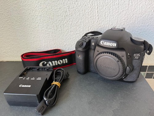 Canon eos 0mp full hd - canon,