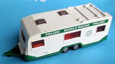 Siku Wohnwagen Polizei mobile Wache 2532 Caravan Anhänger Tandemachse 1/55 grün