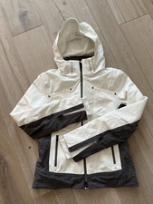 Sportliche Damen  Ski-Jacke in Gr. 38 (M) der Schweizer Top Marke MOUNTAIN FORCE