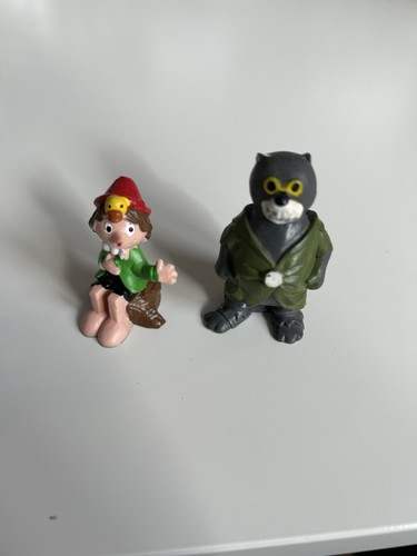 Pinocchio figur und kater - und,