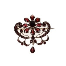 Jugendstil Brosche in Tombak mit böhmischen Granatsteinen um 1900 (D3601)