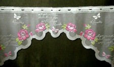 Edle Scheibengardine