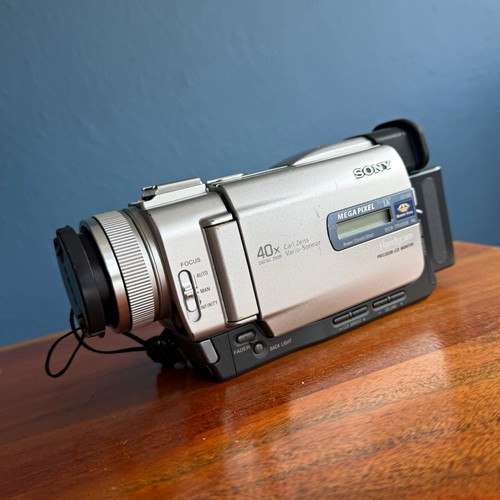 Sony handycam dcr trv20e - sony,