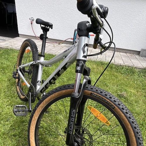Zoll scott voltage - 24,