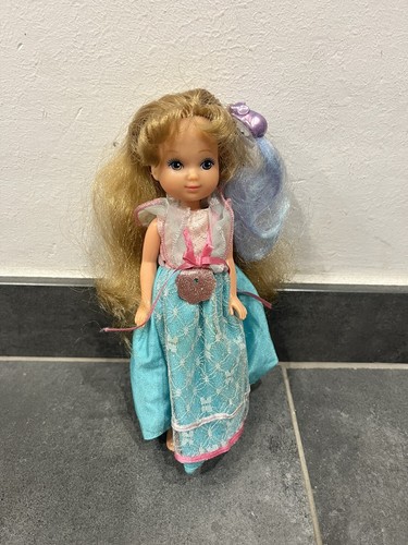 Lady lovely locks dame - lady,