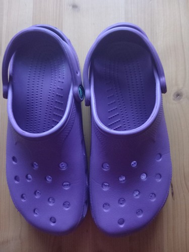Lilafarbene crocs 42 - crocs,