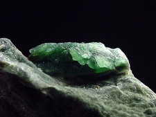 Smaragd Kristall Stufe 35 mm -