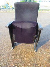 Schwarzer "Grammer" Polster Kinostuhl mit Armlehnen + Sitzplatznummern- sehr gut