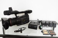 Canon XF305 HD Camcorder + 18x Zoom mit HDSDI-Ausgang + Akkus & CF-Karten
