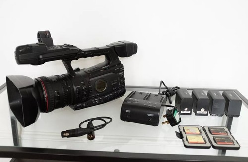 Canon xf305 camcorder 18x - xf305, +