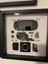 GRID® PSP1000 Frame – wie neu – disassemblierte PSP als Wanddeko