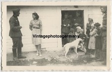Z3078 Foto Polen 1939 Strzelce Wielkie Ort WH Soldaten Bevölkerung Frau Girl