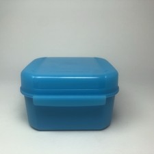 Tupperware Bellevue Dose Behälter quadratisch hellblau Klappdeckel 450 ml