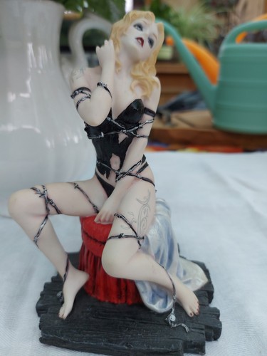 Bondage figur lady girl - bondage,