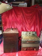 Antike Alte Ziehharmonika Meinel Und Herold in B & Es Holzkiste (5460)