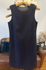 Schönes dunkelmarinees