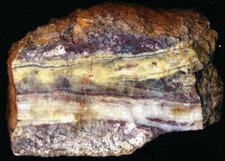 Achat/Agate Achatband im Tuff