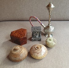 Konvolut Orient-Deko Holz/Metall/Stein Deko-Wasserpfeife Schatzkästchen Indien