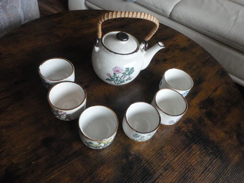 Teekanne mit becher - mit, motiv