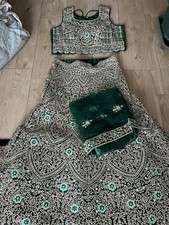 Grüne schwere Lehenga Größe