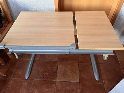 schreibtisch