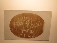 Gruppe Schüler mit Mütze und