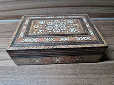 feine HOLZSCHATULLE Intarsien Schmuckkästchen