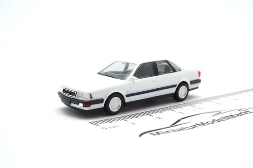 Audi limousine mit - v8,