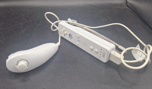Nintendo wii remote nunchuk - nintendo, +