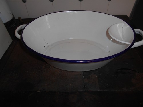 Uralte kleine emaille wanne - kleine,