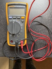 Fluke 117 True RMS Multimeter