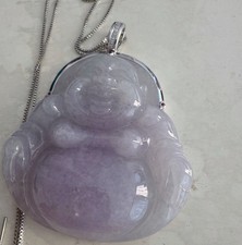 Großer eisiger lila Buddha