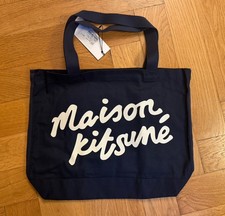 Maison Kitsune Paris Fuchs
